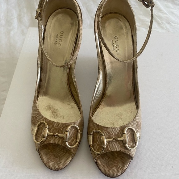 Authentic Gucci GG Monogram Canvas Wedge Sandals – Size 8.5 - Picture 3 of 8